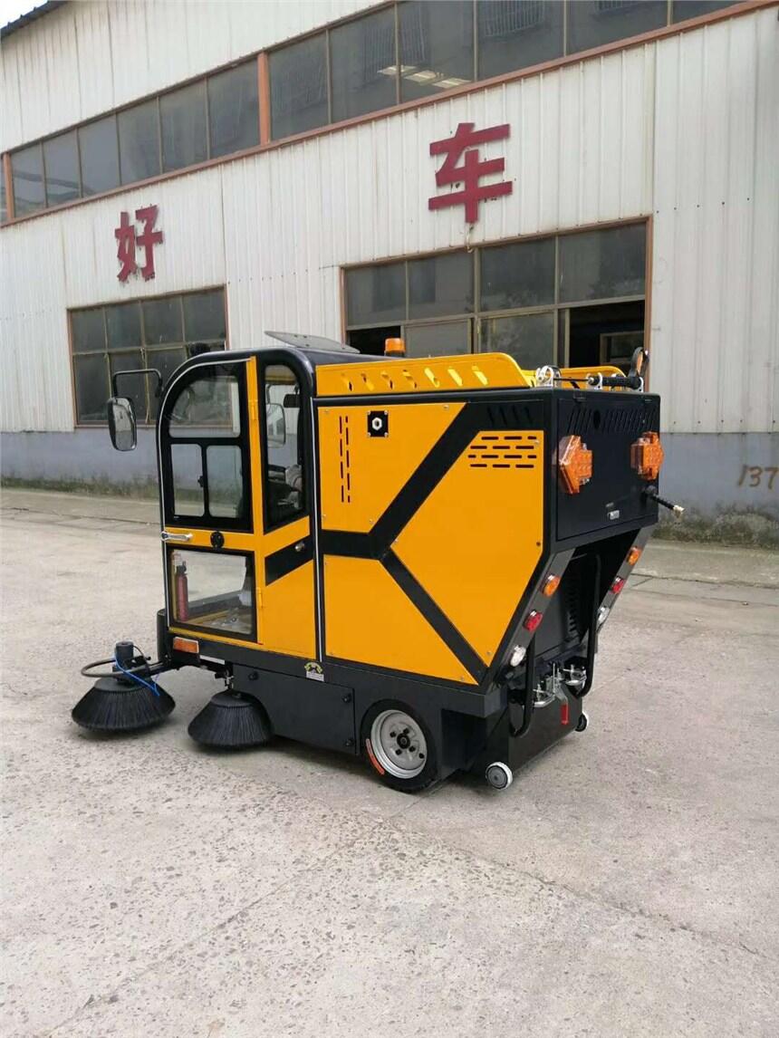 嘉興學(xué)校校園保潔清掃車 駕駛式掃地機(jī)JC1900XS
